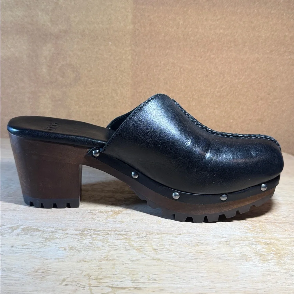 UGG clogs, black leather, studded. Size 9M - Picture 6 of 15